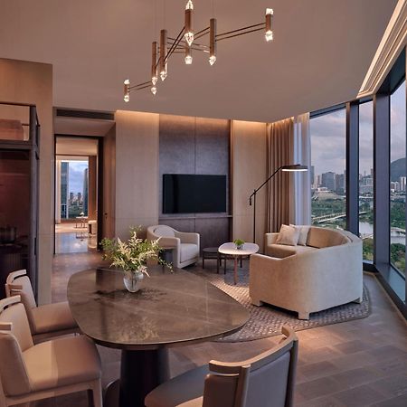 Conrad Shenzhen, The First Art Museum Hotel In Greater Bay Area With The Stunning Bay And Sunset View In The Hotel Terrace Esterno foto