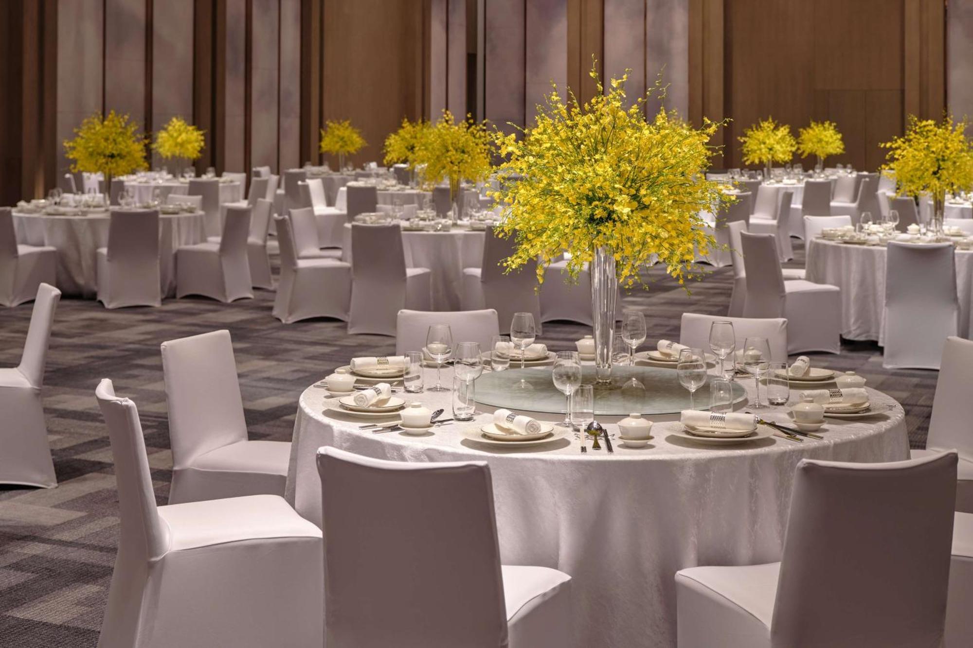 Conrad Shenzhen, The First Art Museum Hotel In Greater Bay Area With The Stunning Bay And Sunset View In The Hotel Terrace Esterno foto