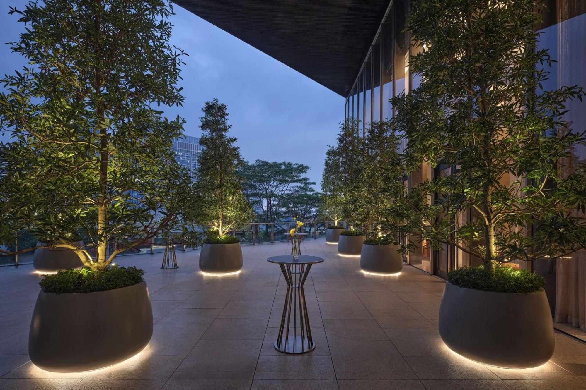 Conrad Shenzhen, The First Art Museum Hotel In Greater Bay Area With The Stunning Bay And Sunset View In The Hotel Terrace Esterno foto